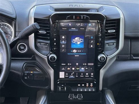 Used 2024 RAM 2500 Laramie w/ Towing Technology Group image 17