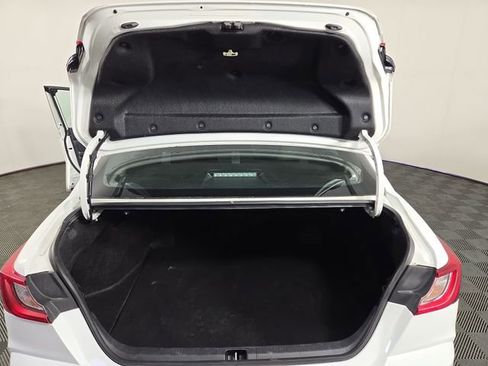 Used 2025 Toyota Camry SE FWD image 30