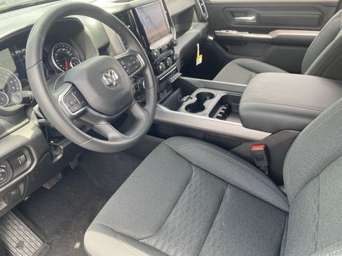 New 2026 RAM 1500 Express AWD/4WD image 15