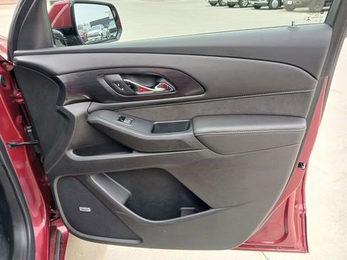 Certified 2021 Chevrolet Traverse High Country image 17