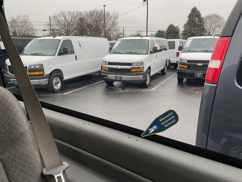 Used 2017 Chevrolet Express 3500 LT w/ LT Preferred Equipment Group image 32