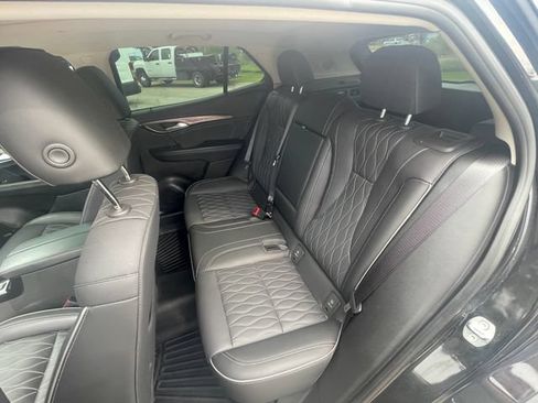 Used 2023 Buick Envision Avenir FWD image 10