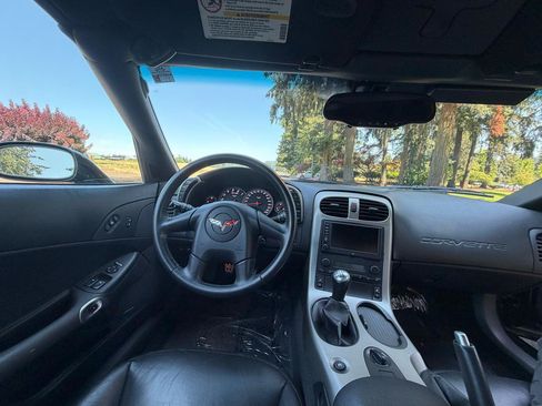 Used 2005 Chevrolet Corvette Convertible w/ Preferred Equipment Group RWD image 15