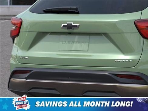 New 2026 Chevrolet Trax ACTIV w/ Sunroof Package FWD image 14