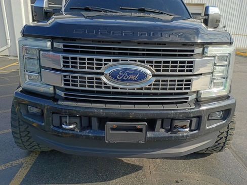 Used 2017 Ford F250 Platinum w/ FX4 Off-Road Package image 12