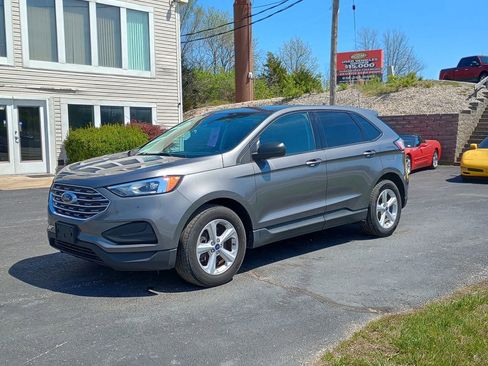 Used 2021 Ford Edge SE image 1