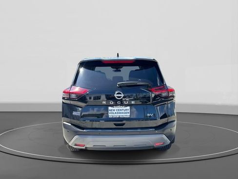 Used 2023 Nissan Rogue SV FWD image 4