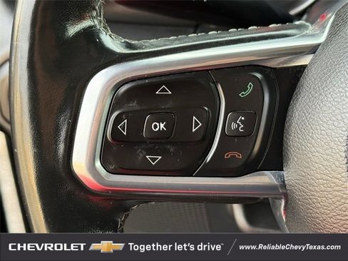 Used 2018 Jeep Wrangler Unlimited Sahara image 14