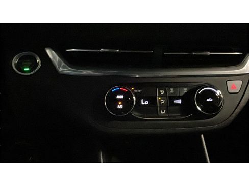 Used 2024 Buick Envista Preferred w/ Advanced Safety Package image 13