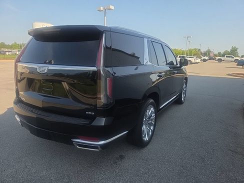 Used 2021 Cadillac Escalade Premium Luxury w/ Driver Assist Tech Package AWD/4WD image 4