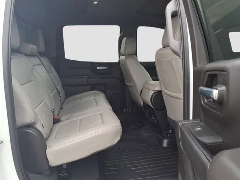 Used 2022 Chevrolet Silverado 1500 Custom w/ Safety Confidence Package image 13