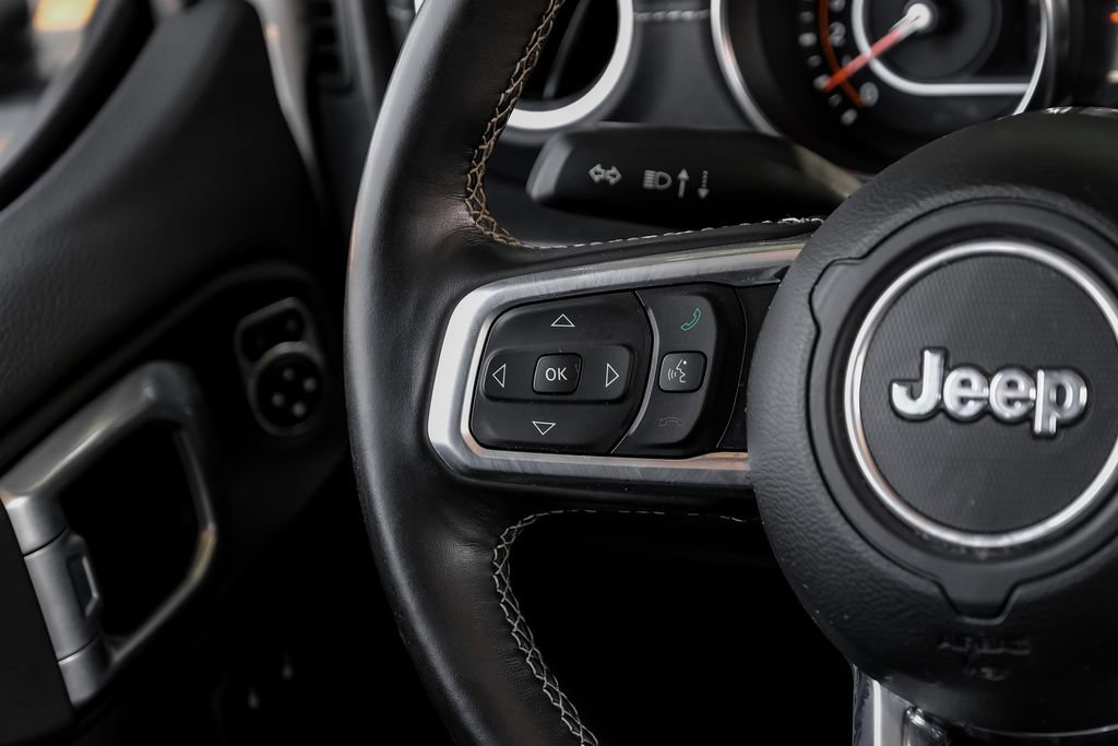 Used 2022 Jeep Wrangler Unlimited Sahara w/ Cold Weather Group AWD/4WD image 27