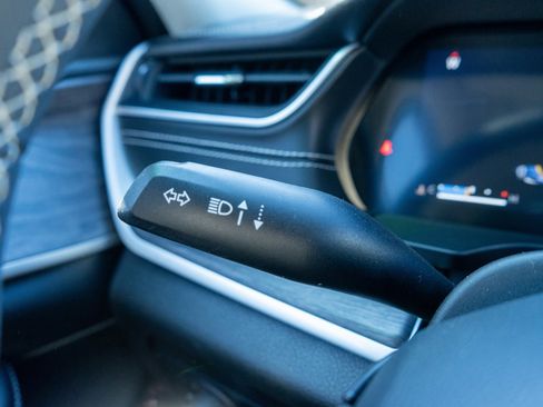 Used 2023 Jeep Grand Cherokee L Limited image 25