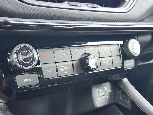 New 2026 Jeep Compass Limited AWD/4WD image 23