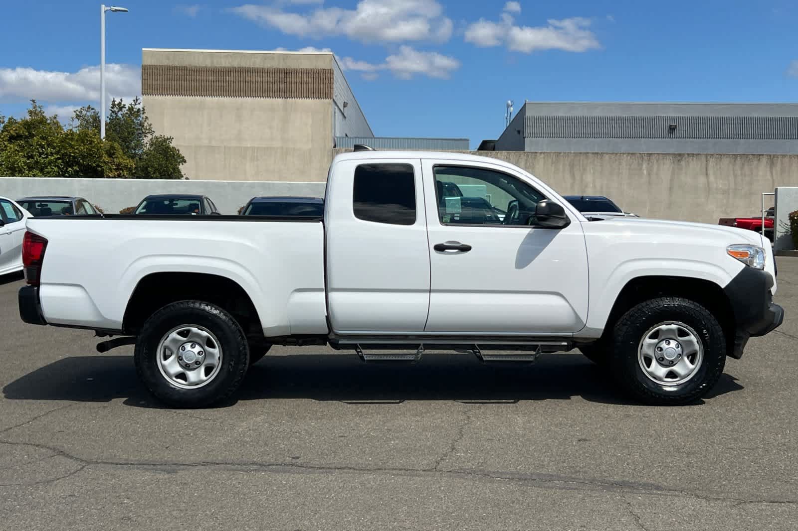 Used 2020 Toyota Tacoma SR RWD image 5