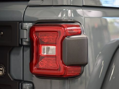 Used 2024 Jeep Wrangler Unlimited Rubicon 392 image 24