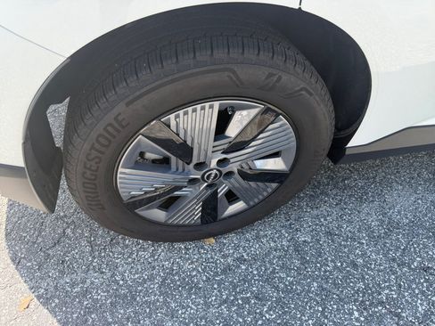 Certified 2025 Nissan Murano SL AWD/4WD image 23