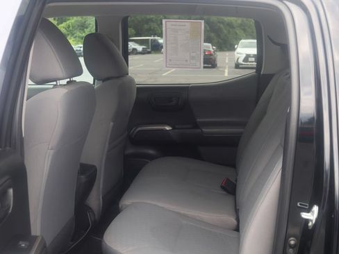 Used 2021 Toyota RAV4 XLE w/ XLE Grade Weather Package AWD/4WD image 20