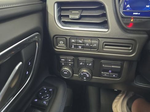 Used 2022 Chevrolet Tahoe LT w/ LT Signature Package AWD/4WD image 22