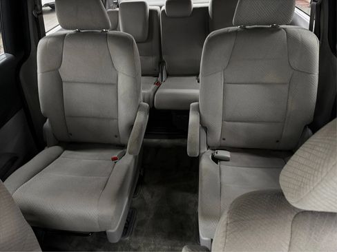 Used 2015 Honda Odyssey LX image 26