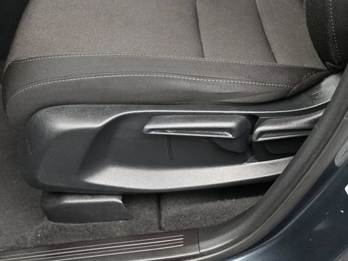 Certified 2025 Honda CR-V LX image 19