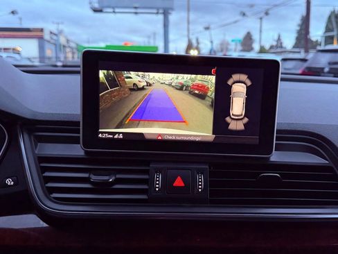 Used 2018 Audi Q5 2.0T Premium Plus w/ Premium Plus Package image 16