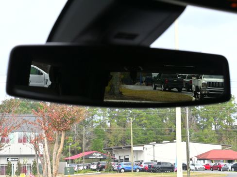 Used 2022 Chevrolet Tahoe Z71 w/ Luxury Package image 21