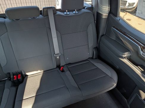 New 2026 GMC Sierra 1500 SLE image 37