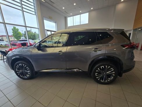 New 2026 Nissan Rogue Platinum AWD/4WD image 11