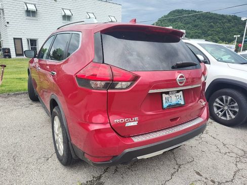 Used 2017 Nissan Rogue SV AWD/4WD image 3