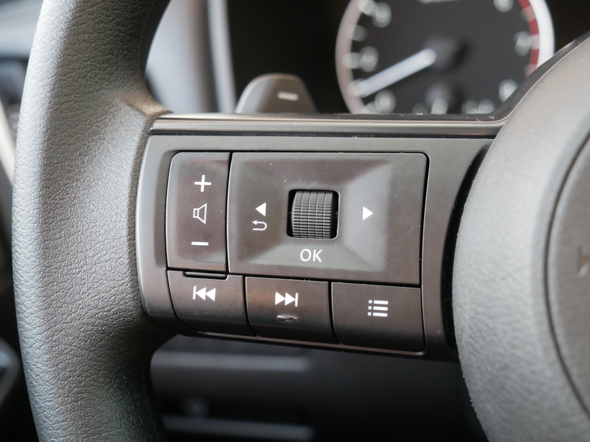 Certified 2023 Nissan Rogue S AWD/4WD image 28