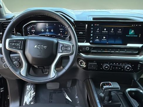 Used 2025 Chevrolet Silverado 1500 RST w/ Convenience Package II AWD/4WD image 10