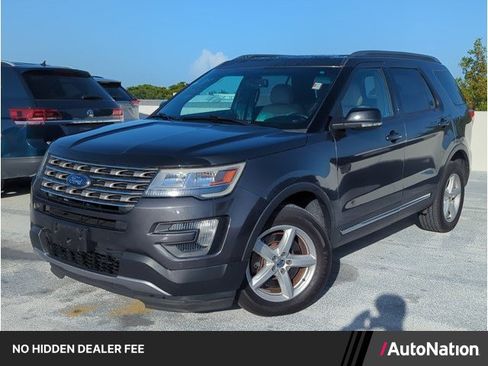 Used 2016 Ford Explorer XLT w/ Equipment Group 202A AWD/4WD image 1