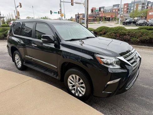 Used 2019 Lexus GX 460 Premium AWD/4WD image 3