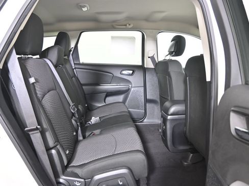 Used 2020 Dodge Journey SE w/ Blacktop Package FWD image 12