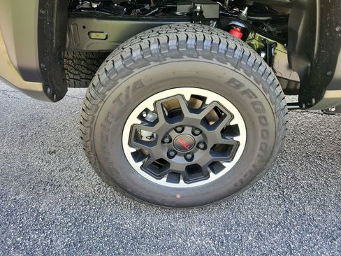 New 2026 Toyota Tacoma TRD Off-Road AWD/4WD image 30