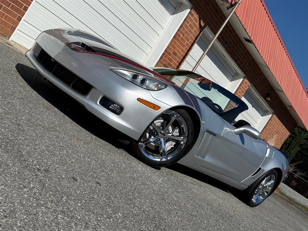 Used 2011 Chevrolet Corvette Grand Sport w/ Preferred Equipment Group RWD image 8