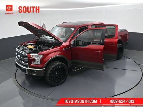 Used 2015 Ford F150 King Ranch w/ Equipment Group 601A Luxury AWD/4WD image 54