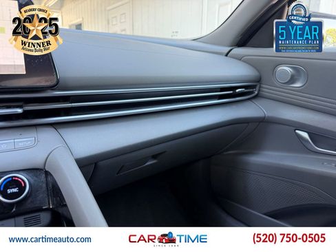 Used 2023 Hyundai Elantra SEL w/ Convenience Package FWD image 15
