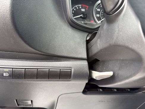 Used 2021 Toyota Corolla LE image 17