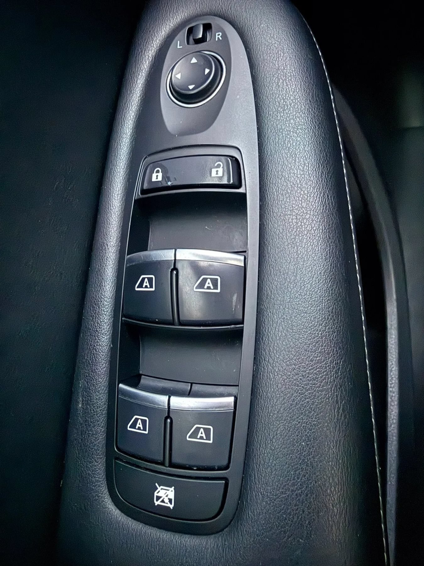 Used 2019 INFINITI QX50 Essential w/ Premium Heat Package AWD/4WD image 19