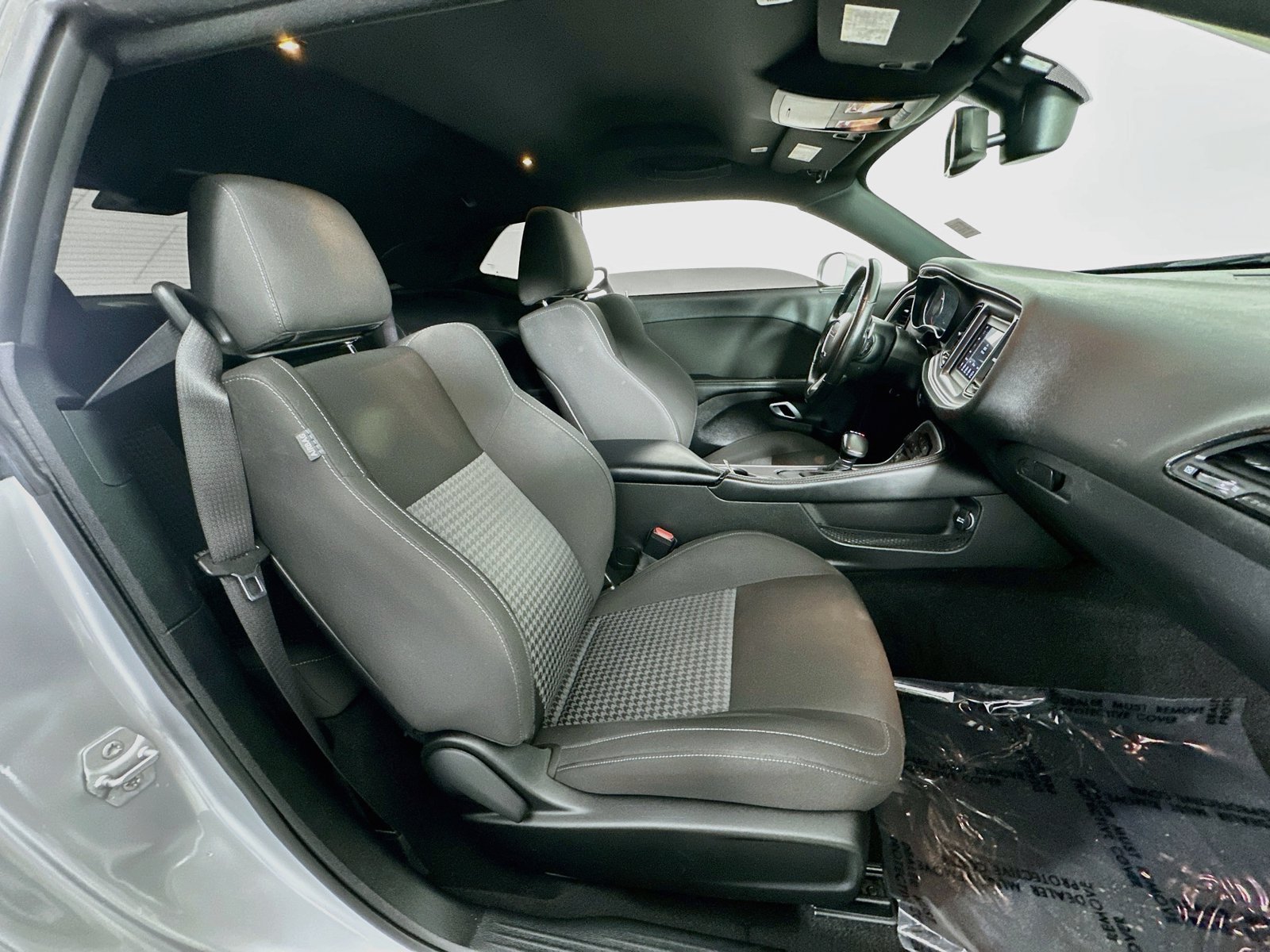 Used 2022 Dodge Challenger GT RWD image 26