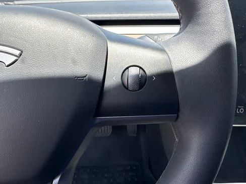 Used 2023 Tesla Model 3 Standard Range RWD image 13