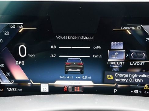 New 2026 BMW X5 xDrive50e w/ Climate Comfort Package image 3