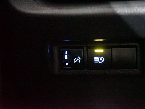 Certified 2022 Toyota RAV4 LE FWD image 22