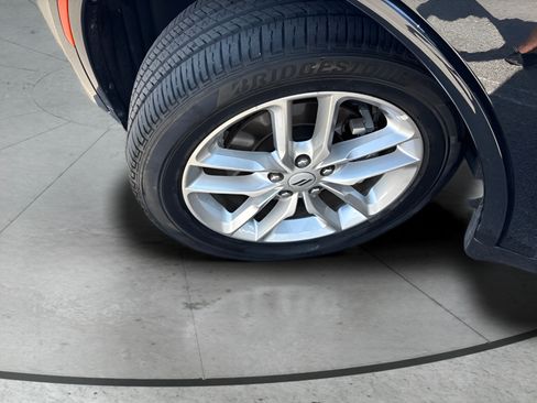 Used 2025 Dodge Durango GT AWD/4WD image 41