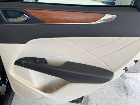 Used 2015 Lincoln MKC FWD w/ Equipment Group 102A Reserve image 17