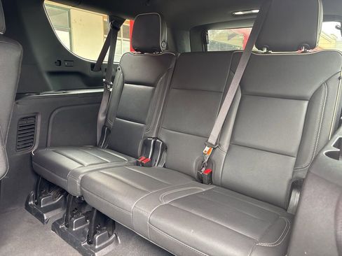 Used 2023 Chevrolet Suburban Premier AWD/4WD image 12