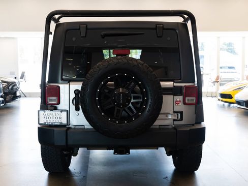 Used 2017 Jeep Wrangler Unlimited Sport w/ Quick Order Package 24S AWD/4WD image 5
