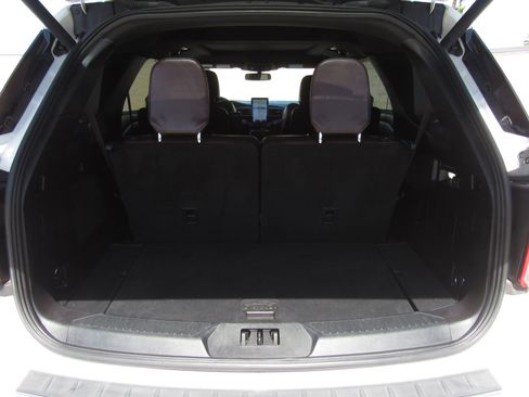 Used 2021 Ford Explorer Platinum w/ Equipment Group 601A image 13